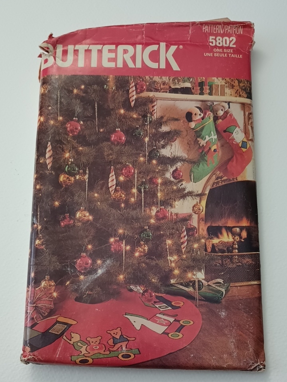 2/$20 VTG Butterick 5802 Christmas Tree Skirts Stockings 03166410013 ©1987